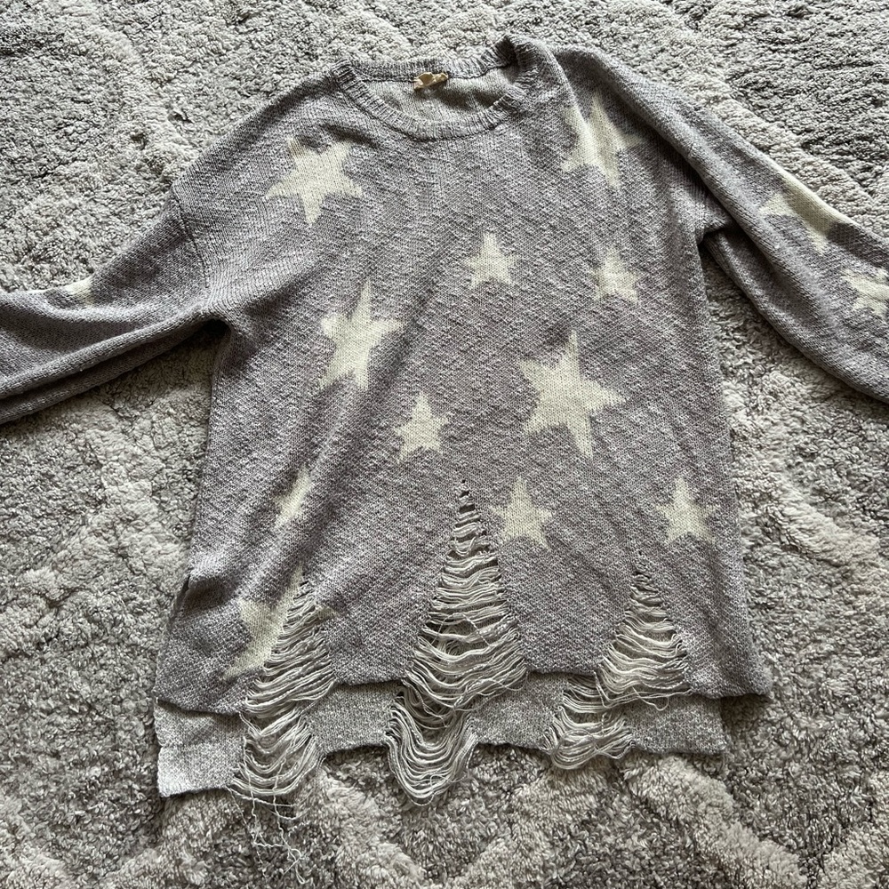 grey fringe sweater with stars